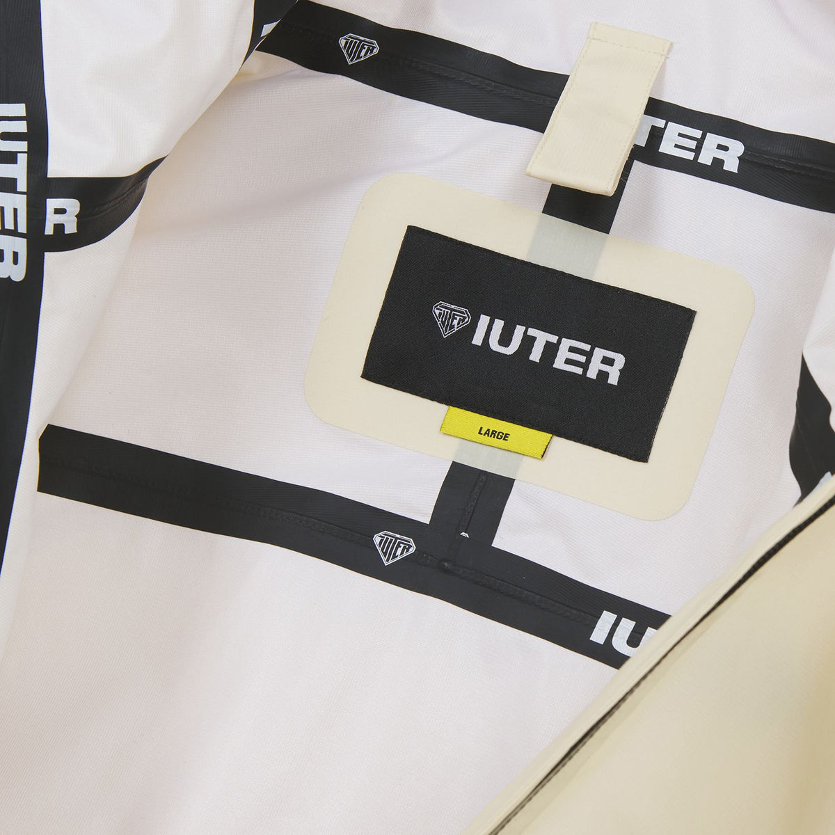 ARMOR TAPED JACKET CREAM