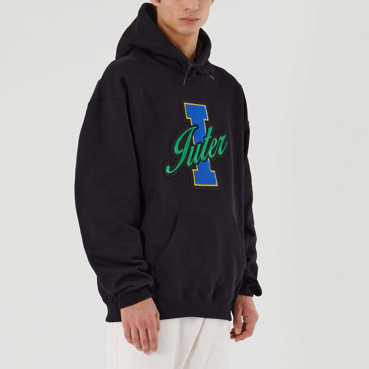 LEGACY HOODIE BLACK IUTER €110.0