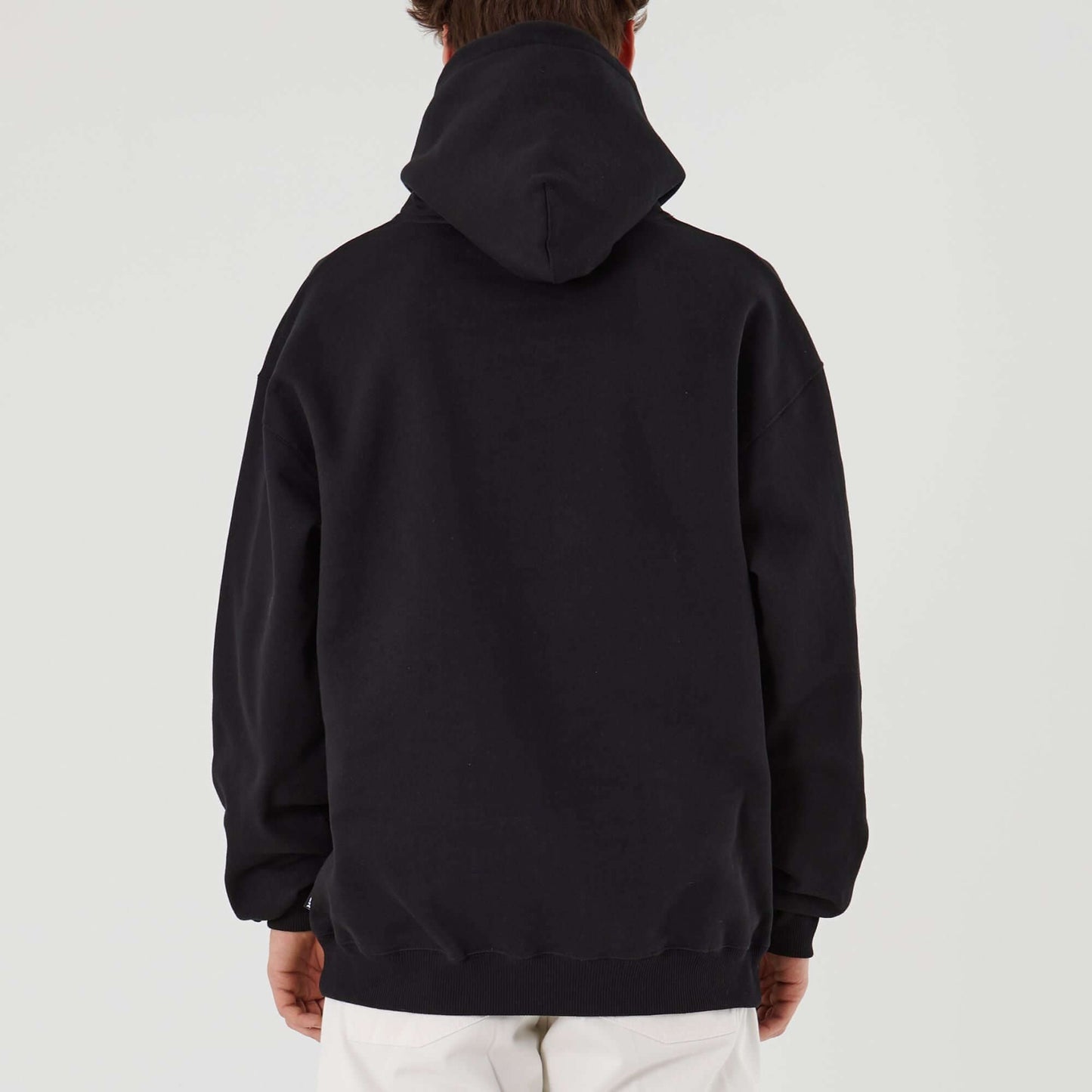 LEGACY HOODIE BLACK IUTER €110.0