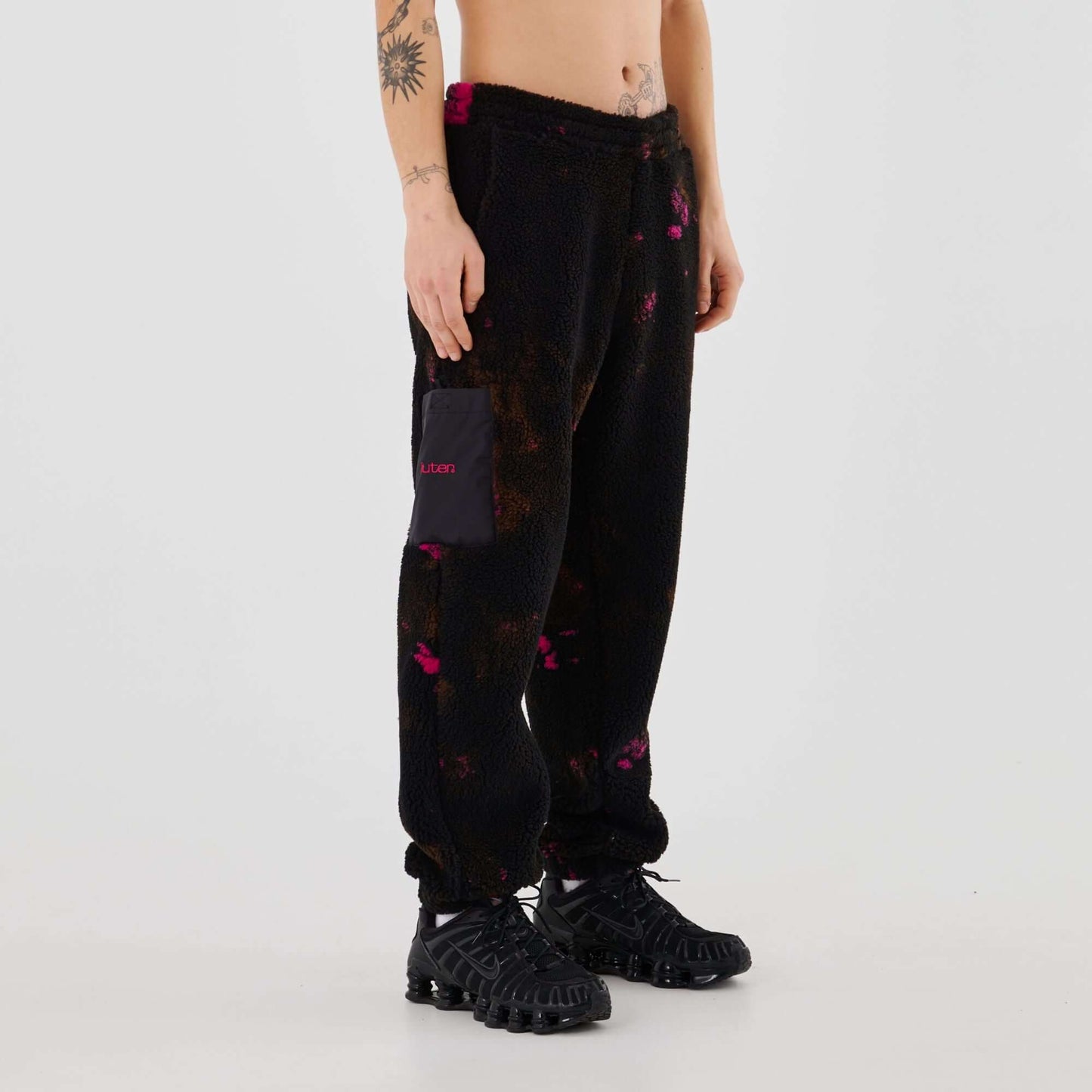 TIE DYE FUR PANT BLACK IUTER €130.0