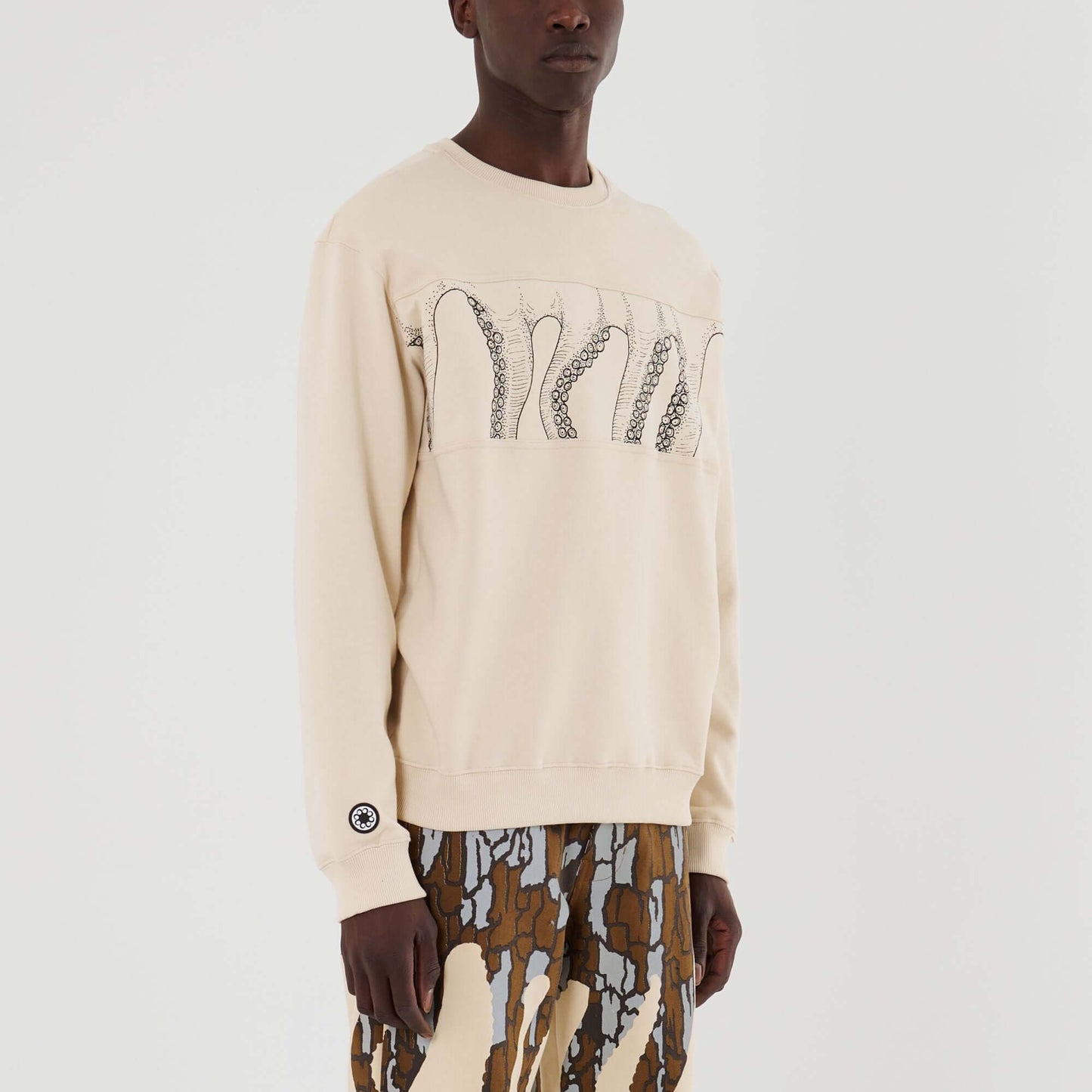 OUTLINE BAND CREWNECK CREAM OCTOPUS €99.0