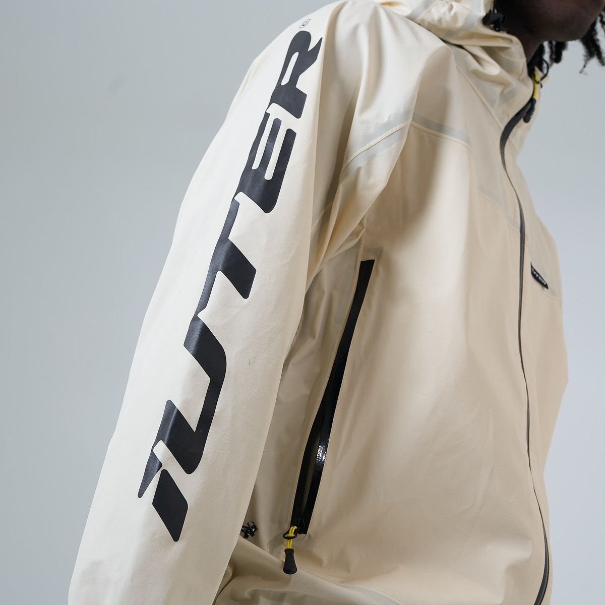 ARMOR TAPED JACKET CREAM