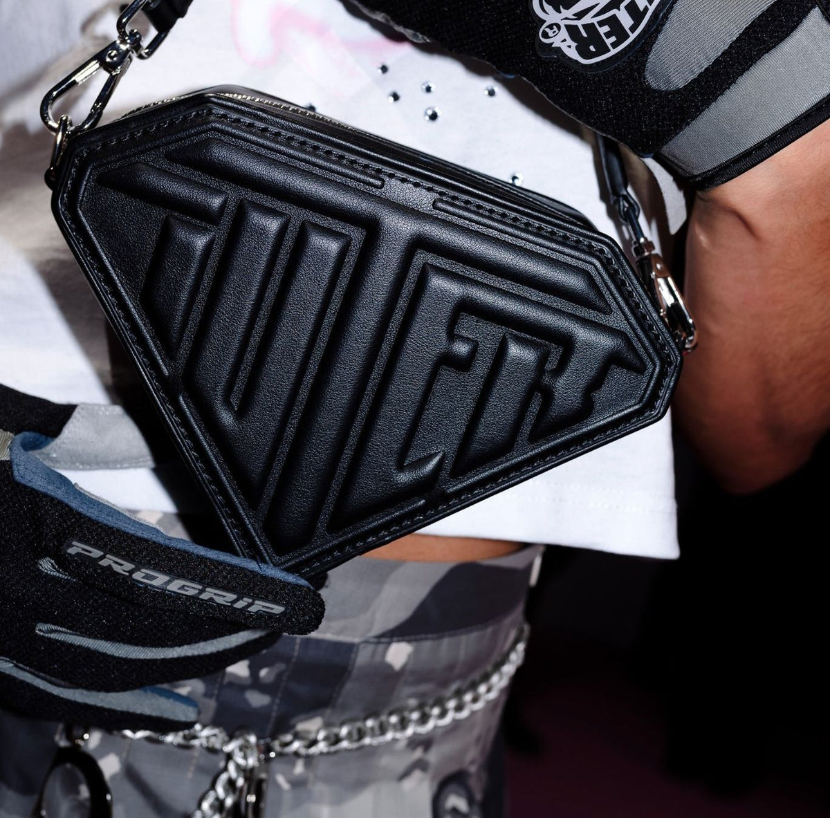 LOGO MINI BAG BLACK