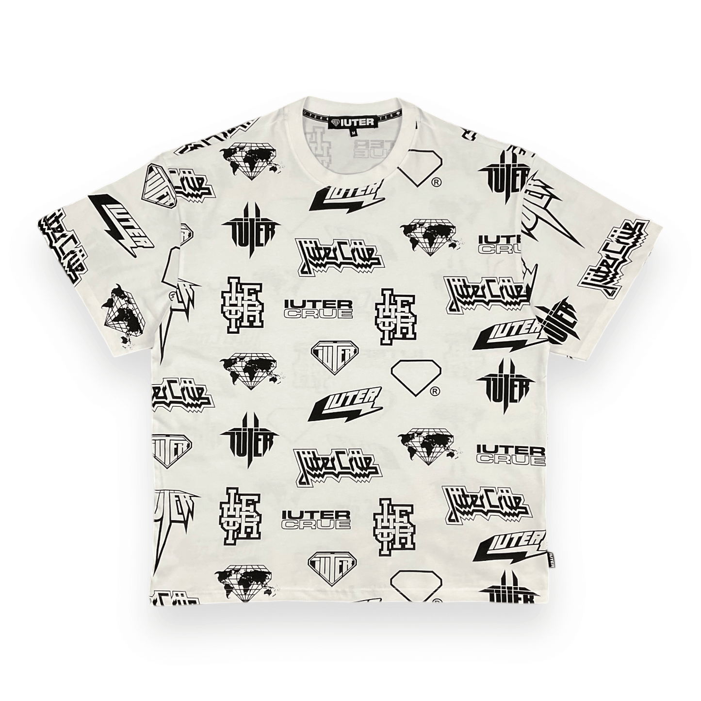 ALLOVER T-SHIRT LOOSE HORNSBLACK WHITE IUTER €18.0