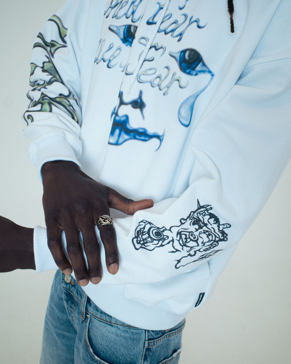 B.A.D HOODIE WHITE